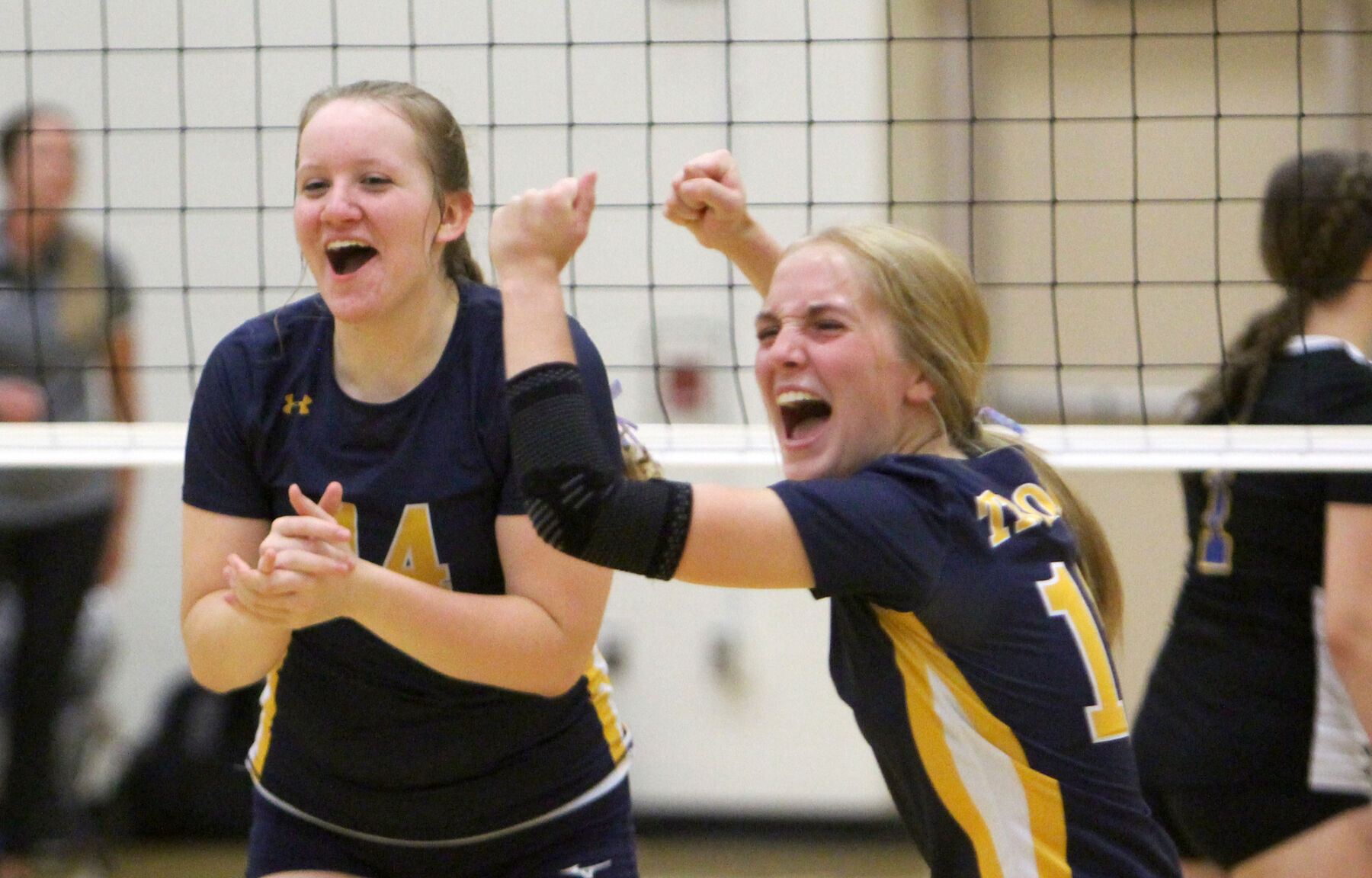 Cornell at New Auburn volleyball 9-8-22